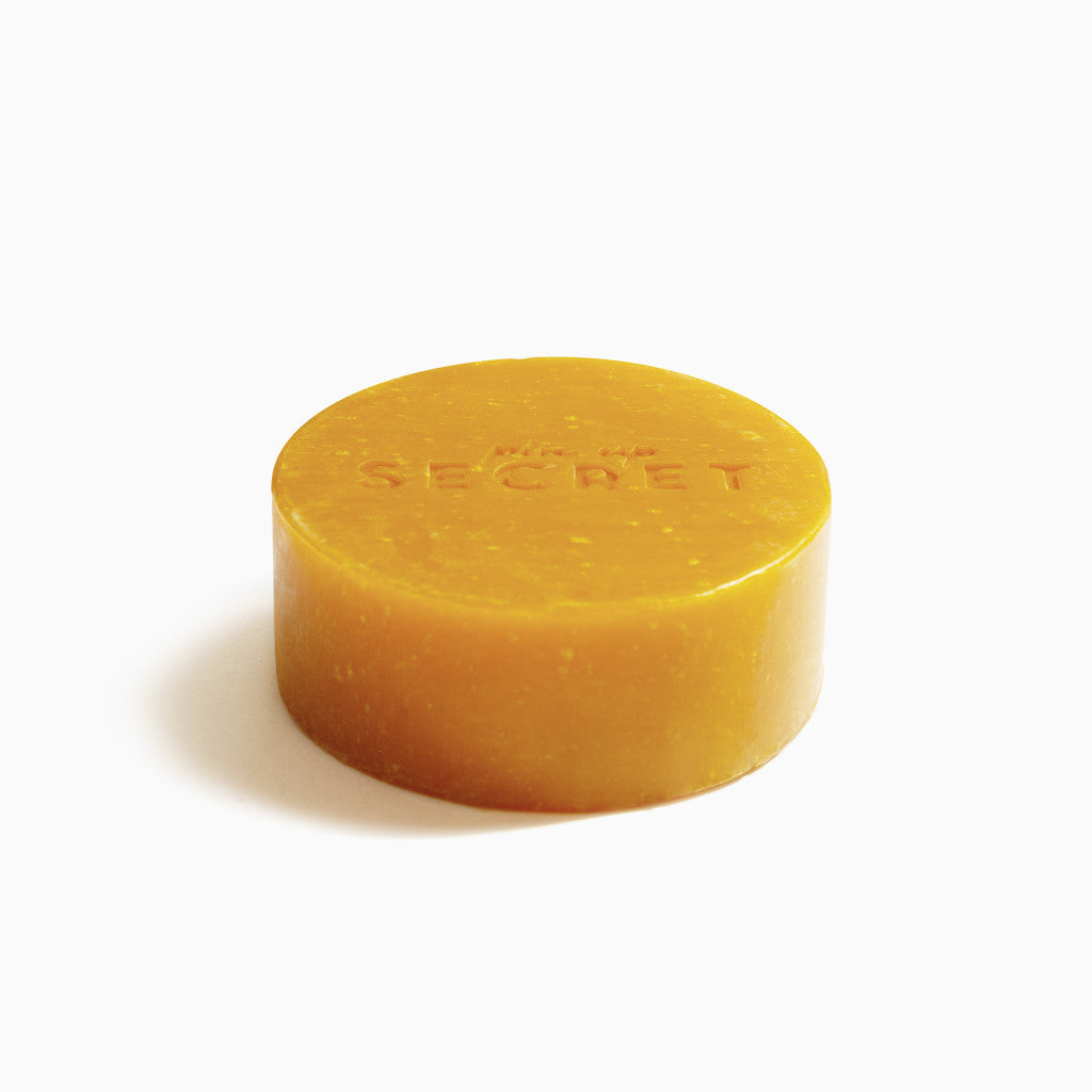 PIN UP SECRET - Secret Booster d'Éclat - Masque Visage Solide au Lait de Chèvre & Curcuma - Nettoyant & Anti-inflammatoire - Élimine les Points Noirs - Tous types de peaux - 30 gr